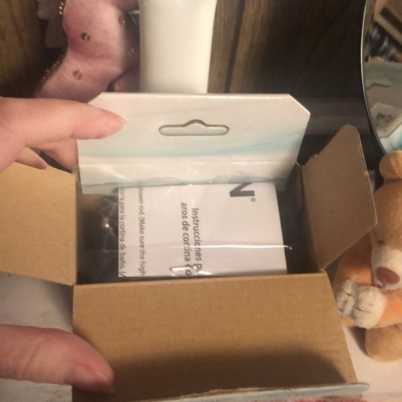 New In Box “MOEN” Double Shower Curtain Rings-Brushed Nickel - Picture 5 of 17